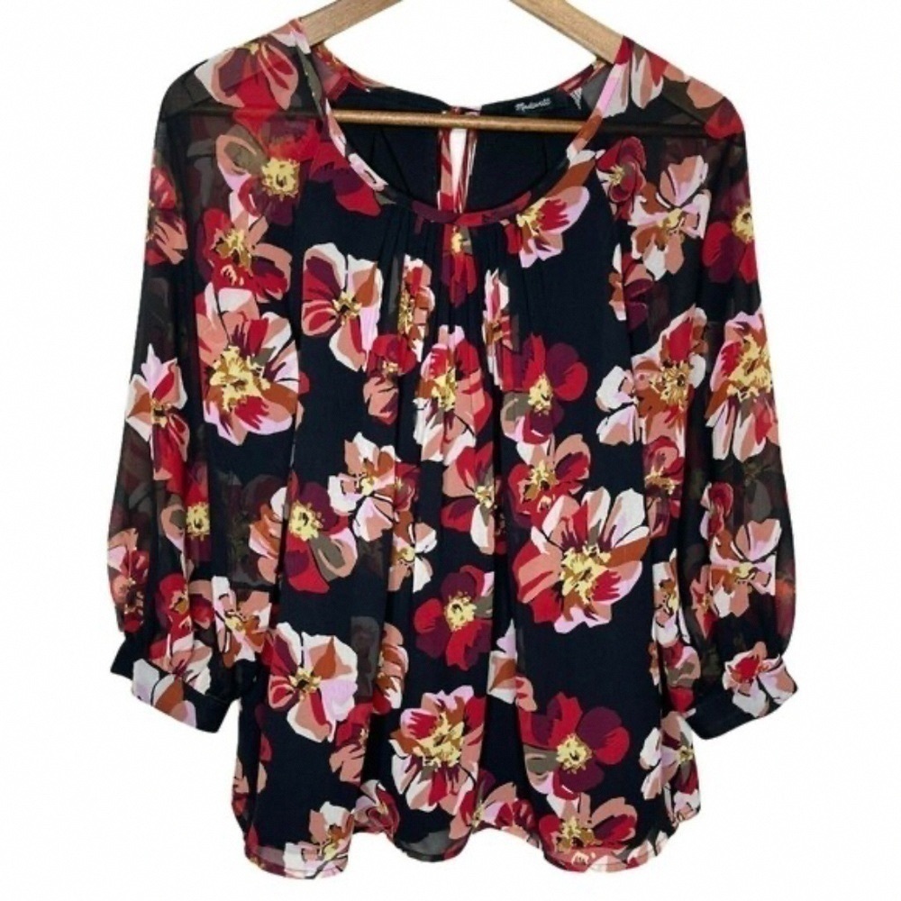 Chic Floral Blouse - Red and Black